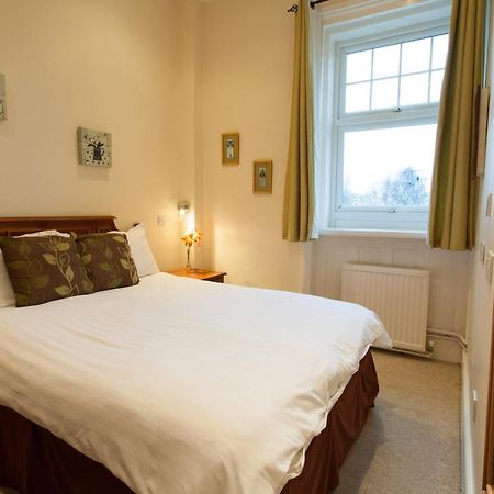 The Walnut Tree Inn Blisworth Esterno foto