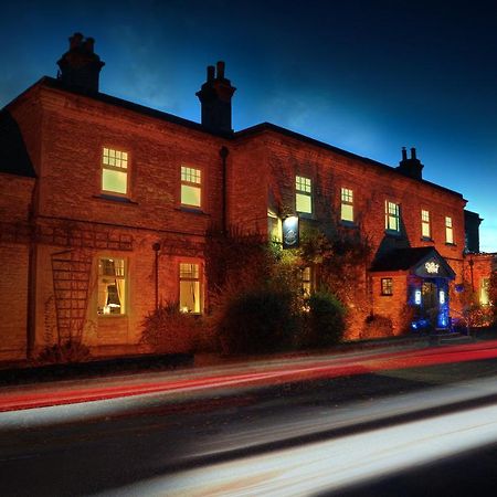 The Walnut Tree Inn Blisworth Esterno foto