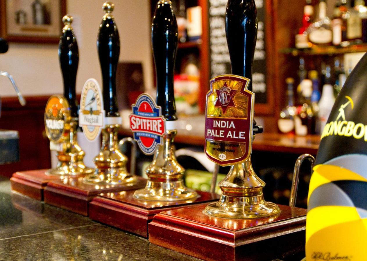 The Walnut Tree Inn Blisworth Esterno foto