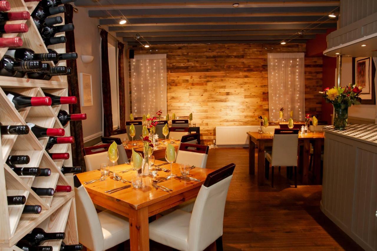 The Walnut Tree Inn Blisworth Esterno foto