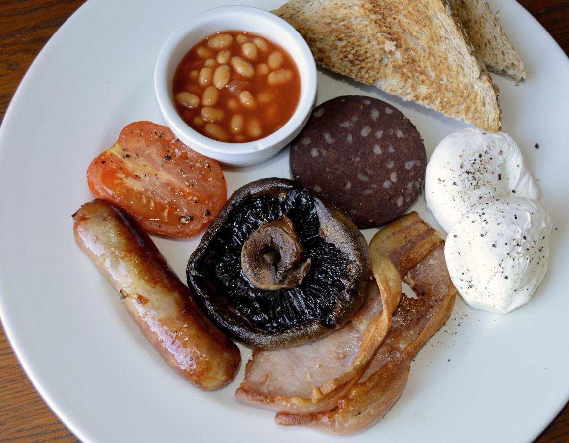 The Walnut Tree Inn Blisworth Esterno foto